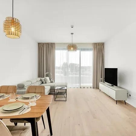 The Cozy Pearl - Light, Style & Balcony Comfort Apartament