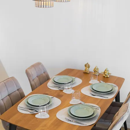 Apartament The Cozy Pearl - Light, Style & Balcony Comfort Bratysława